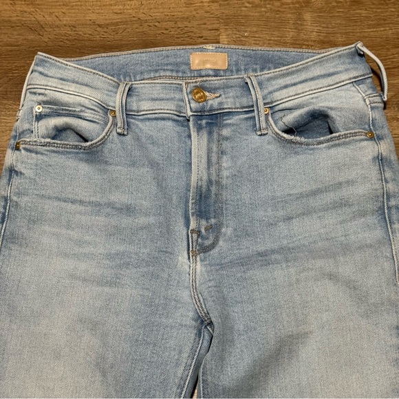 MOTHER Mid Rise Dazzler Crop Fray Sun Kissed Light Wash Jeans Sz28 Slim Straight - Picture 6 of 11